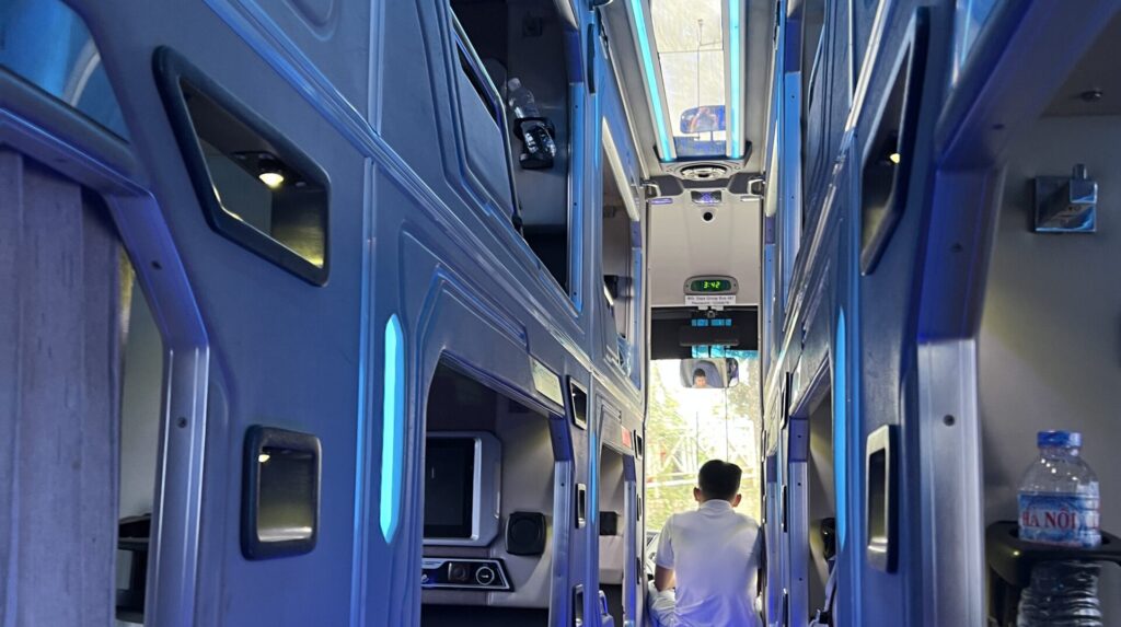 sleeper bus in vietnam